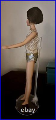 Vintage Barbie 1967 Casey MOD Doll #1180 Brunette Withswimsuit and earrings