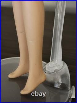 Vintage Barbie 1967 Casey MOD Doll #1180 Brunette Withswimsuit and earrings