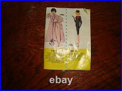 Vintage Barbie Doll 1962 Mattel No. 850 Brunette With The Box, Booklet & Outfit