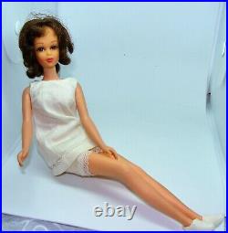 Vintage Barbie Francie TNT legs bend brown eyes in Original Francie Outfit 1966