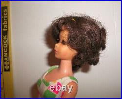 Vintage Barbie Mod Francie #1170 Tnt Twist & Turn Brunette Short Flip Doll