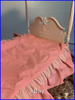 Vintage Barbie Suzy Goose Canopy Bed & Redhead Skipper With Assessories EUC