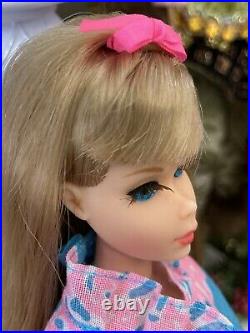 Vintage Barbie Tnt Twist N Turn & Ruffles & Swirls Original Hair Bow Beautiful