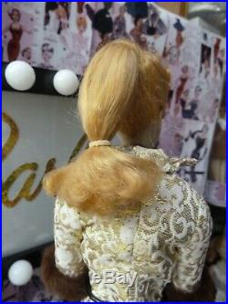 Vintage Barbie ponytail #2 blond-Fabulous! Square JAPAN box on foot tm box stand