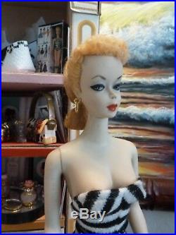 Vintage Barbie ponytail #2 blond Gorgeous! Square JAPAN box on foot