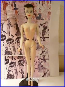 Vintage Barbie ponytail #3 brunette, R Box, TM Stand, RARE japan in box on Foot