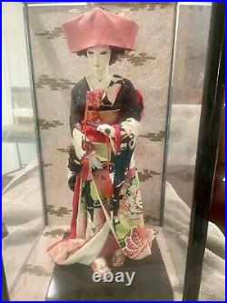 Vintage C1960 Japanese GEISHA Doll MAIKO OIRAN BEAUTIFUL KIMONO with Glass Case