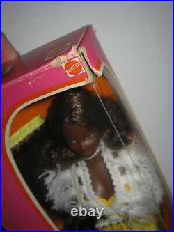 Vintage Deluxe Quick Curl Cara Doll in Original Box