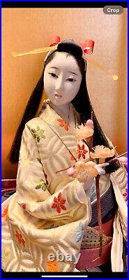 Vintage Geisha Japanese doll Beautiful Fabric Detail & Workmanship 16 inches