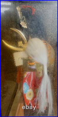 Vintage Japanese Geisha Doll 9 Tall in Glass Case Vintage Japanese Geisha Doll 9 Tall in Glass Case