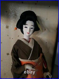 Vintage Japanese Geisha Doll In 21 Glass Case