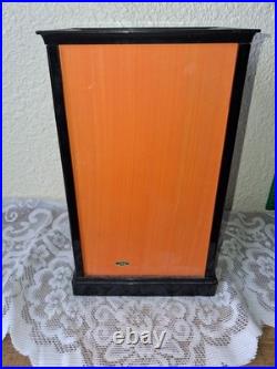 Vintage Japanese Geisha Oyama Doll in Glass Display Case Mid-Century