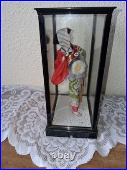 Vintage Japanese Geisha Oyama Doll in Glass Display Case Mid-Century