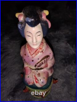 Vintage Japanese Geisha Porcelain Figure Vintage Japanese Geisha Porcelain Figure