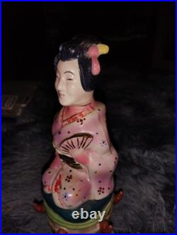 Vintage Japanese Geisha Porcelain Figure Vintage Japanese Geisha Porcelain Figure
