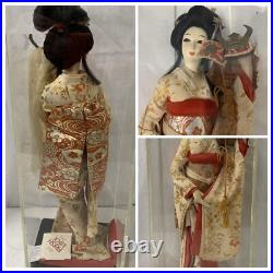 Vintage Japanese Geisha doll crafted design