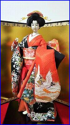 Vintage Japanese Geisha doll in Kimono 23 on wooden base Antiques 30-40years
