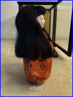 Vintage Japanese Kimekomi Geisha Doll in Glass Display Case Vintage Japanese Kimekomi Geisha Doll in Glass Display Case