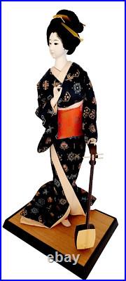 Vintage Japanese Large Geisha Doll withShamisen in Glass Case, 17.5 in Vintage Japanese Large Geisha Doll withShamisen in Glass Case, 17.5 in