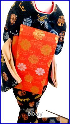 Vintage Japanese Large Geisha Doll withShamisen in Glass Case, 17.5 in Vintage Japanese Large Geisha Doll withShamisen in Glass Case, 17.5 in