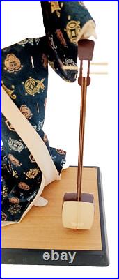Vintage Japanese Large Geisha Doll withShamisen in Glass Case, 17.5 in Vintage Japanese Large Geisha Doll withShamisen in Glass Case, 17.5 in