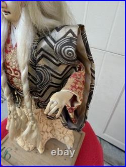 Vintage Japanese Nishi Kagamijishi White Hair Kabuki Dancer Doll On Base