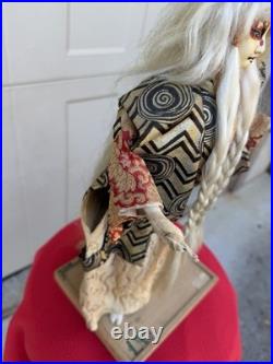 Vintage Japanese Nishi Kagamijishi White Hair Kabuki Dancer Doll On Base