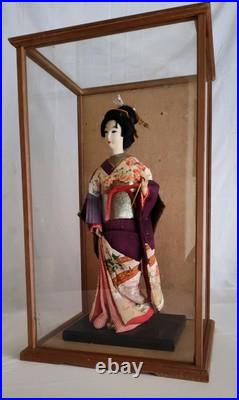 Vintage Japanese Oiran Geisha Doll in Original Glass Box Vintage Japanese Oiran Geisha Doll in Original Glass Box