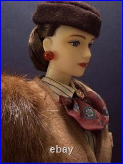 Vintage Lady Luminous Doll 1987 Brunette #913-175 Day Suit Japan
