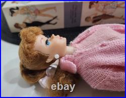 Vintage Mattel #6 Ponytail Barbie In 1963 Dressed Doll Box Knitting Pretty #957