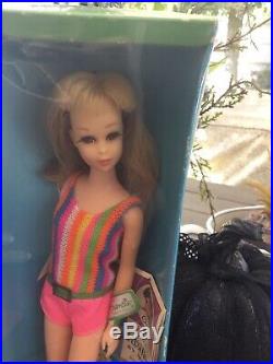 Vintage Mattel Francie Nrfb Ash Blond Doll Mint W Lifelike Eyelposeable Stand