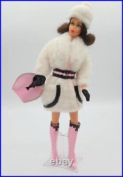 Vintage Mod Barbie Marlo Flip withX Stand & #1467 Lamb N Leather