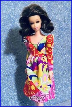Vintage Mod Era 1971 Brunette Twist N Turn TNT No Bangs Francie Doll Mattel