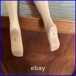 Vintage Platinum Blonde Bubble Cut Barbie. Very Clean. Japan. 30 Pieces Clothing Vintage Platinum Blonde Bubble Cut Barbie. Very Clean. Japan. 30 Pieces Clothing