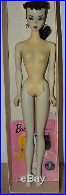Vintage Ponytail Barbie # 3 Pale Ivory, Brown Eyeshadow, Boxed Japan on foot