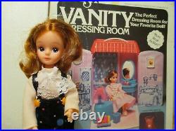 Vintage Rare LISA DOLL TAKARA VANITY DRESSING ROOM Playset Carrying Case WithDOLL