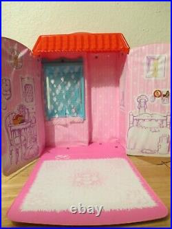 Vintage Rare LISA DOLL TAKARA VANITY DRESSING ROOM Playset Carrying Case WithDOLL