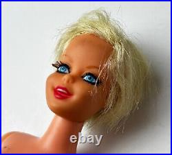 Vintage TWIGGY Barbie 1966 Blues Eyes Eyelashes Twist n Turn TNT Japan Mattel