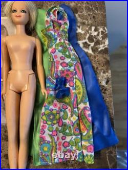 Vintage TWIGGY Doll 1967 Japan #1185 Blonde Hair & Outfit