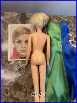 Vintage TWIGGY Doll 1967 Japan #1185 Blonde Hair & Outfit