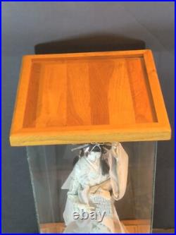 Vintage Vietnam Era Japanese Art Geisha Hand Made Fabric Cloth Doll In Glass 17