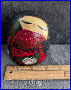 Vtg Creative Kokeshi Doll Signed Chieko-San Modernized Camellia Heart withBox
