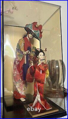 Vtg Traditional Japanese Dolls In Case